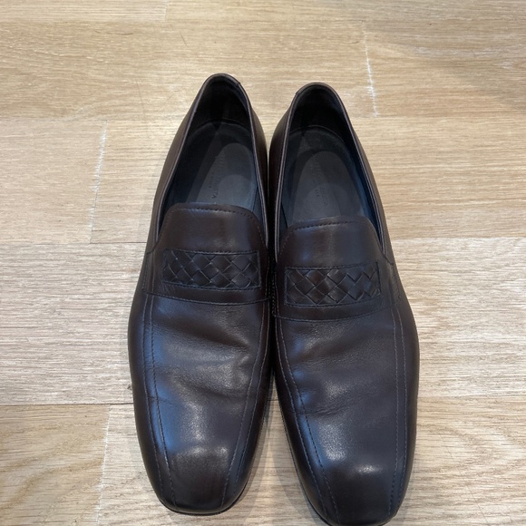 Bottega Veneta men’s brown leather loafers main image 5